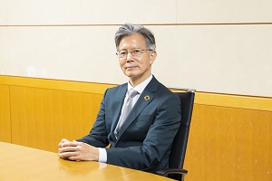 住宅金融支援機構理事長 毛利 信二